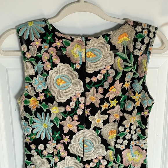 Carmen Marc Valvo Multi-colored Floral Embroidered Sheath Dress 29710 - Picture 7 of 16